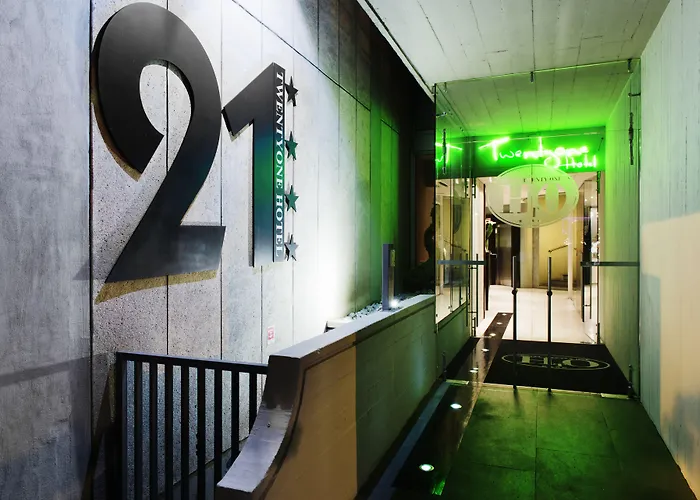 Hotel Twentyone 4*